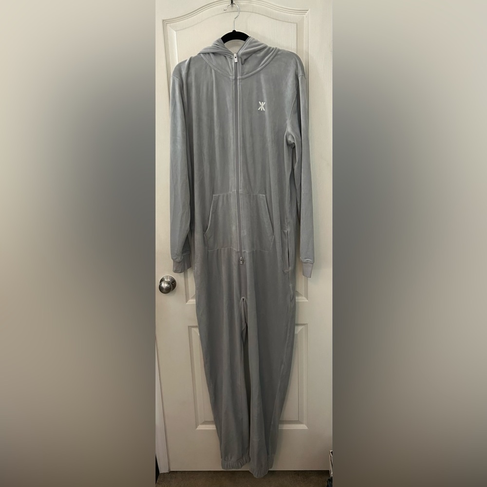 NWT Onepiece Original Velvet Jumpsuit